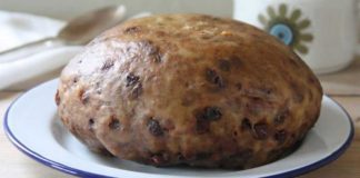 How to make a delicious Clootie dumpling in the microwave?