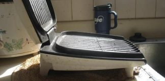 How to Clean a George Foreman Grill Without Any Scrubbing