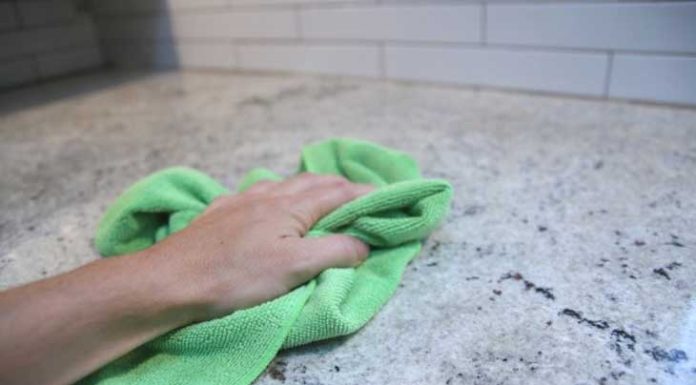 How to make a DIY cleaner for a wide range of household tasks?