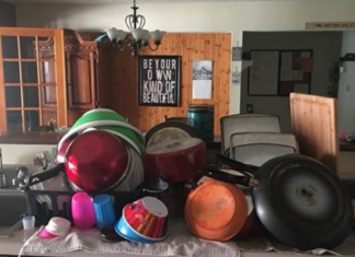 Studies show that there is a link between a messy house and depression.