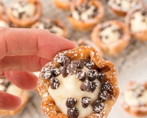 MINI CANNOLI CUPS
