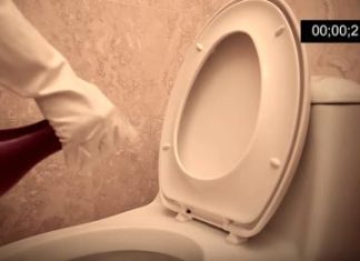 WoW! This Is The Quickest and Easiest Way To Clean a Toilet!