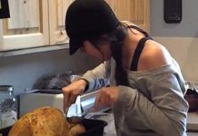 Mom Owns Teenage Daughter in Epic Thanksgiving Prank