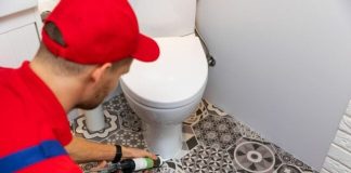 Solved! The Great Debate on Caulking Around the Toilet