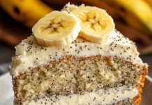 Moist Banana Cake With Cream Cheese Icing