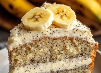 Moist Banana Cake With Cream Cheese Icing