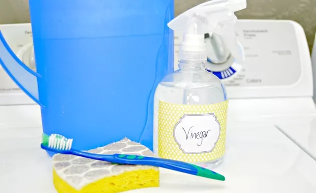 How to Clean a Top Loading Washing Machine With Natural Ingredients