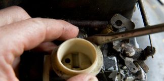How to Clean a Lawn Mower Carburetor for Annual Maintenance