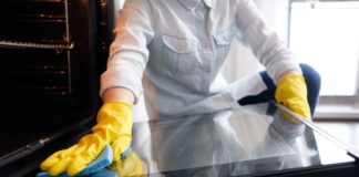 How to Clean Oven Glass