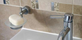 9 Top Tips for a Bathroom That Cleans Itself