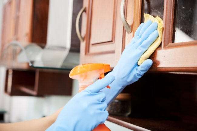 The Dos and Don’ts of Cleaning Kitchen Cabinets - Cleaning & Household 2024 | PopcornTime