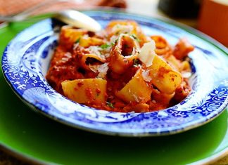 Quick and Easy Roasted Red Pepper Pasta