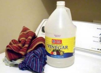 5 Reasons To Add Vinegar In With The Laundry