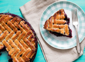 08 tips to make your pie crust take the spotlight away from the turkey