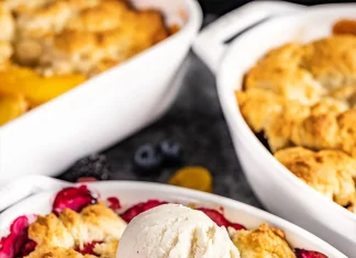 How to Make Old Fashioned Berry Cobbler
