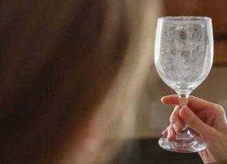 How To Prevent Your Dishes From Becoming Cloudy In The Dishwasher