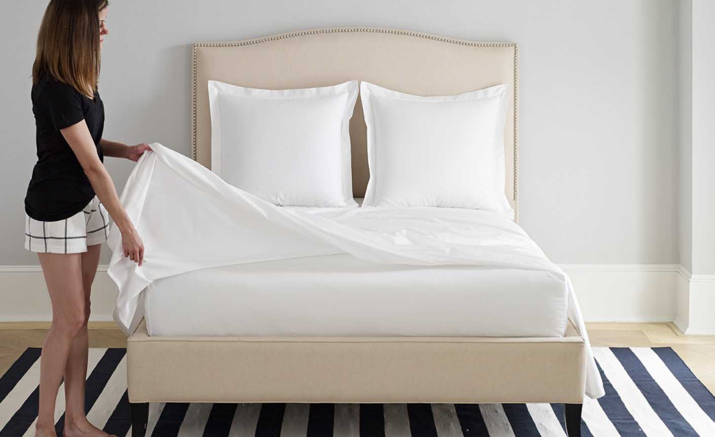 Why People Aren’t Using Top Sheets On Beds Anymore - Cleaning & Household 2024 | PopcornTime