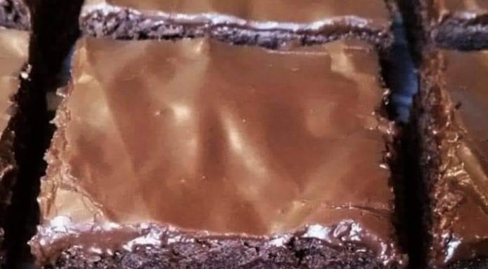 Lunchroom Ladies Brownies-50 year old recipe!