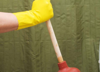 6 smart ways to unclog toilets without clogs