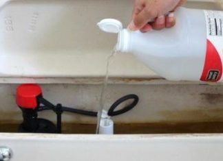 7 Reasons Why Adding Vinegar to Your Toilet Tank is a Must-Do Trick