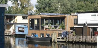 A luxury retreat that’s a far cry from your average boathouse.