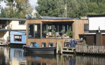 A luxury retreat that’s a far cry from your average boathouse.