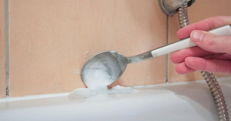 7 Effective Ways to Remove Mold Naturally - Cleaning & Household 2024 | PopcornTime