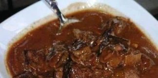 BEEF TIPS, EGG NOODLES AND CREAMY GRAVY