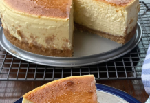 Forget All Other Cheesecake Recipes. This Is the ONLY One You Need.