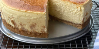 Forget All Other Cheesecake Recipes. This Is the ONLY One You Need.
