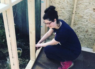 Single Mom Builds Her Own Tiny Home For $10,000