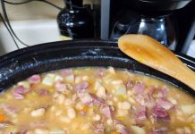 GREAT NORTHERN BEANS IN THE CROCKPOT