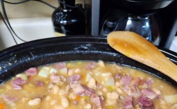 GREAT NORTHERN BEANS IN THE CROCKPOT