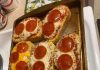 EASY GARLIC BREAD PIZZA