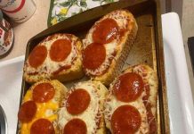 EASY GARLIC BREAD PIZZA