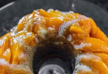 PEACH COBBLER POUND CAKE
