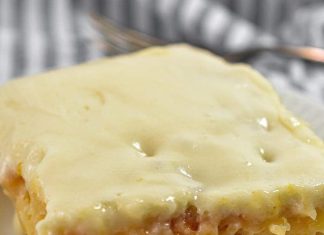 MOIST PINEAPPLE CAKE