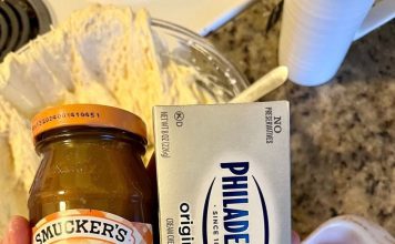 CARAMEL CREAM CHEESE BREAD