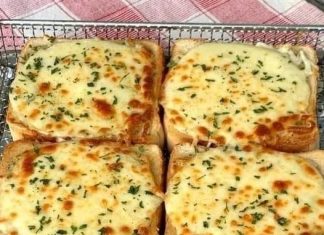 TEXAS TOAST WITH CHEESE