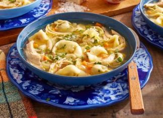 30 Minute Chicken Tortellini Soup Will Warm Your Soul