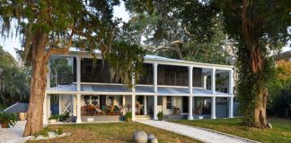 Forget about solariums: they are rain porches!