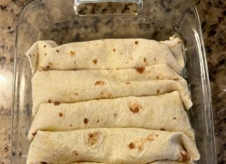 SPINACH AND CHEESE ENCHILADAS