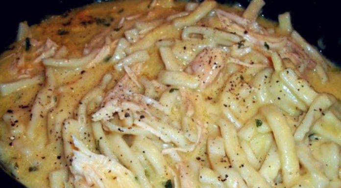 cassie’s comforting chicken & noodles