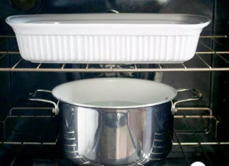 An Ingenious Method to Clean Your Oven Overnight