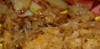 German sauerkraut & bratwurst & bacon onion potatoes
