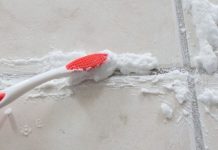How to Clean Grout Quickly and Easily