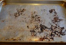 Effective Tips For Cleaning Stained Baking Pans And Sheets