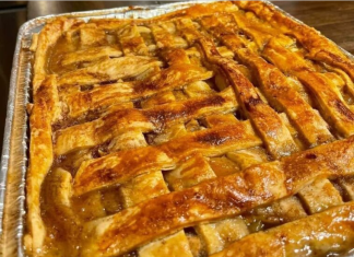 Grandma’s Peach Cobbler pie