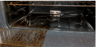 An Ingenious Method to Clean Your Oven Overnight