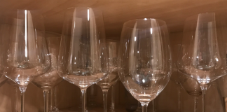 Wine Glasses Beyond the Toast: 10 Clever Hacks That Will Amaze You! 🍷✨